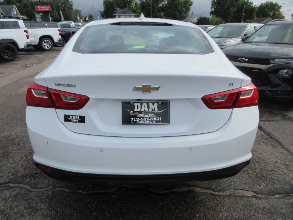 2025 Chevrolet Malibu Image 4