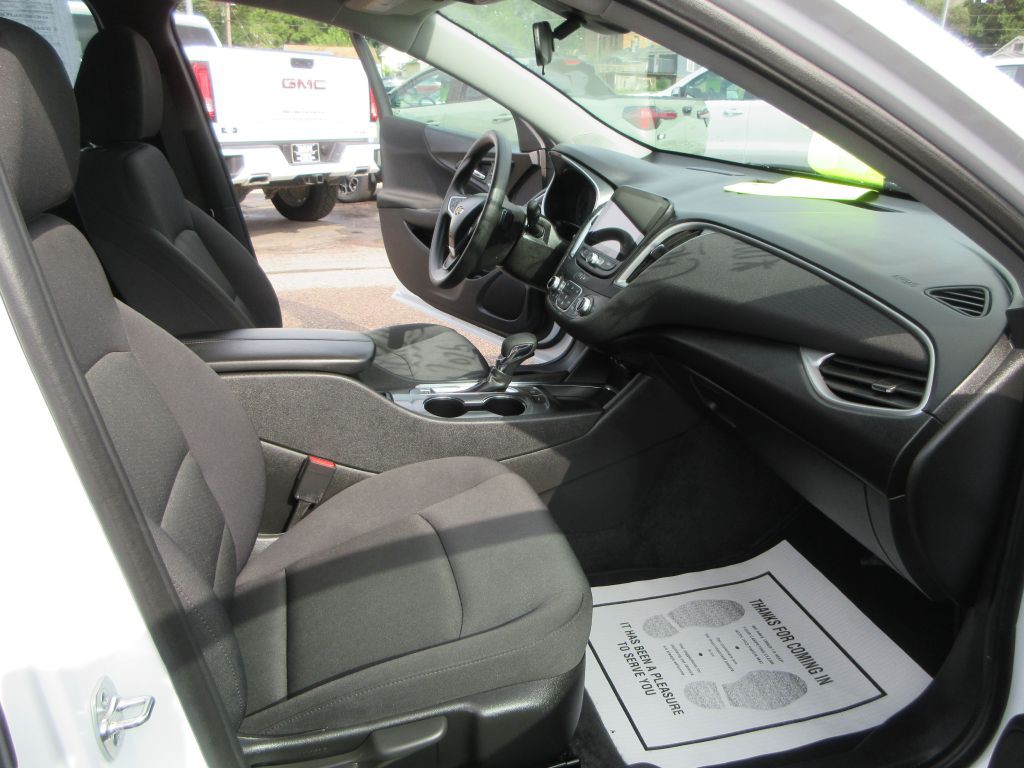 2025 Chevrolet Malibu Image 11
