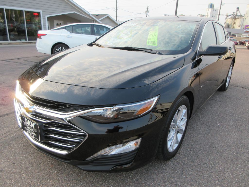 2025 Chevrolet Malibu Image 1