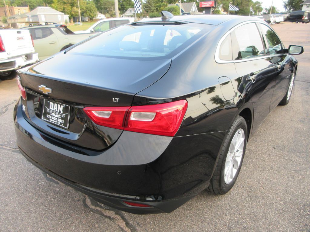 2025 Chevrolet Malibu Image 5