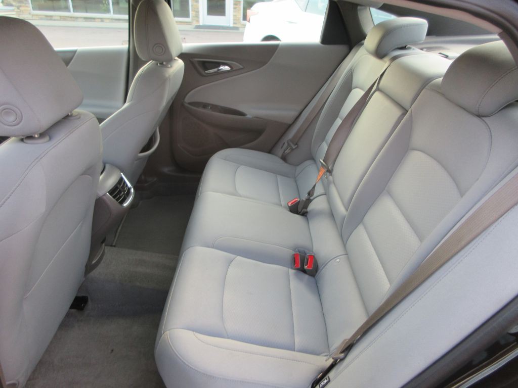2025 Chevrolet Malibu Image 9