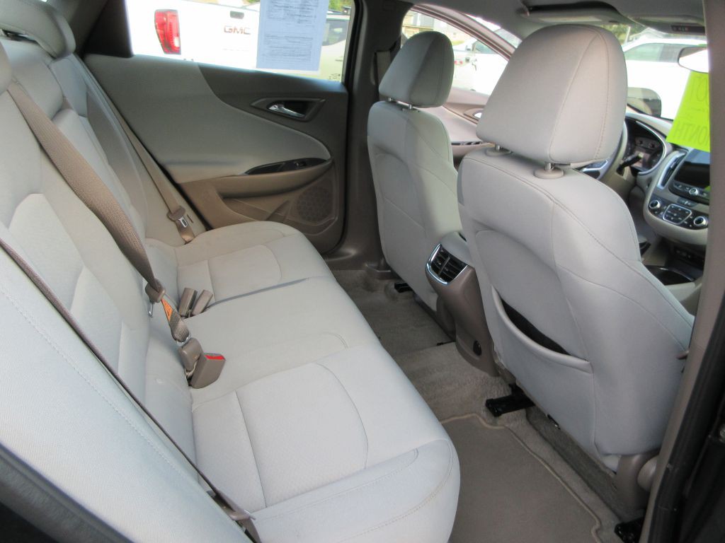 2025 Chevrolet Malibu Image 10