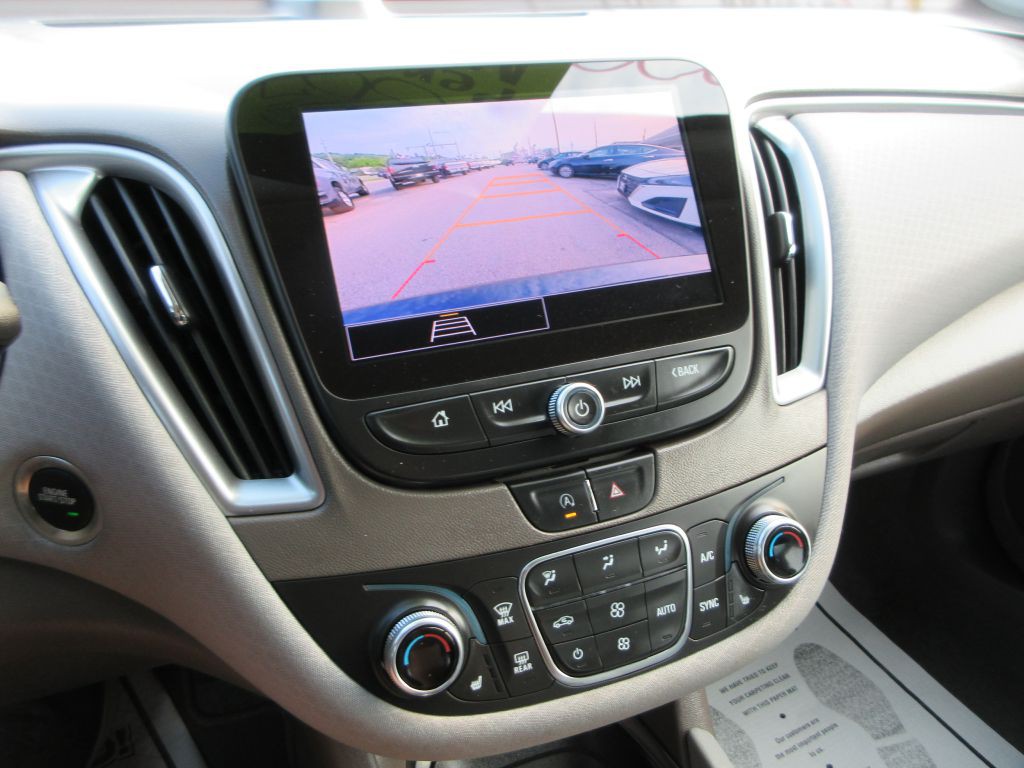 2025 Chevrolet Malibu Image 13