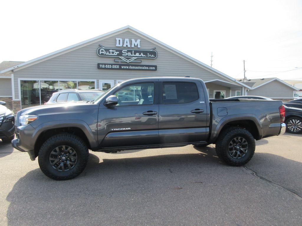2023 Toyota Tacoma Image 2