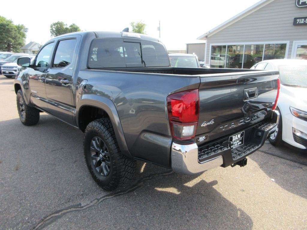 2023 Toyota Tacoma Image 3
