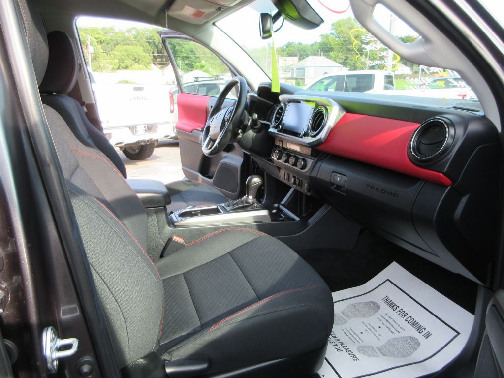 2023 Toyota Tacoma Image 11