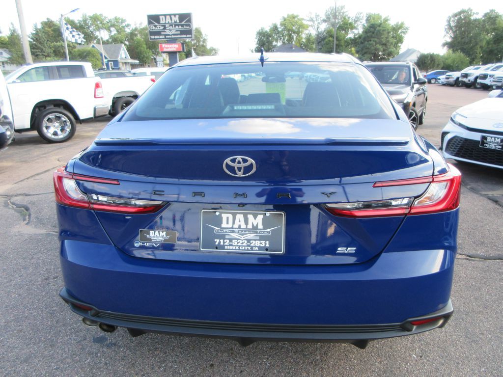 2025 Toyota Camry Image 4