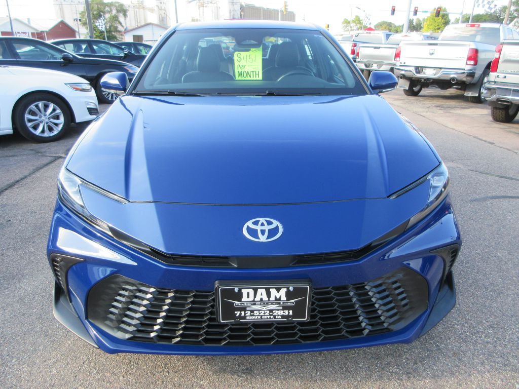2025 Toyota Camry Image 7