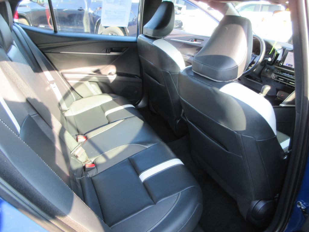 2025 Toyota Camry Image 10