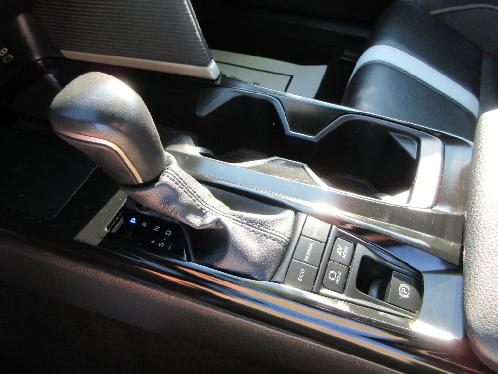 2025 Toyota Camry Image 14