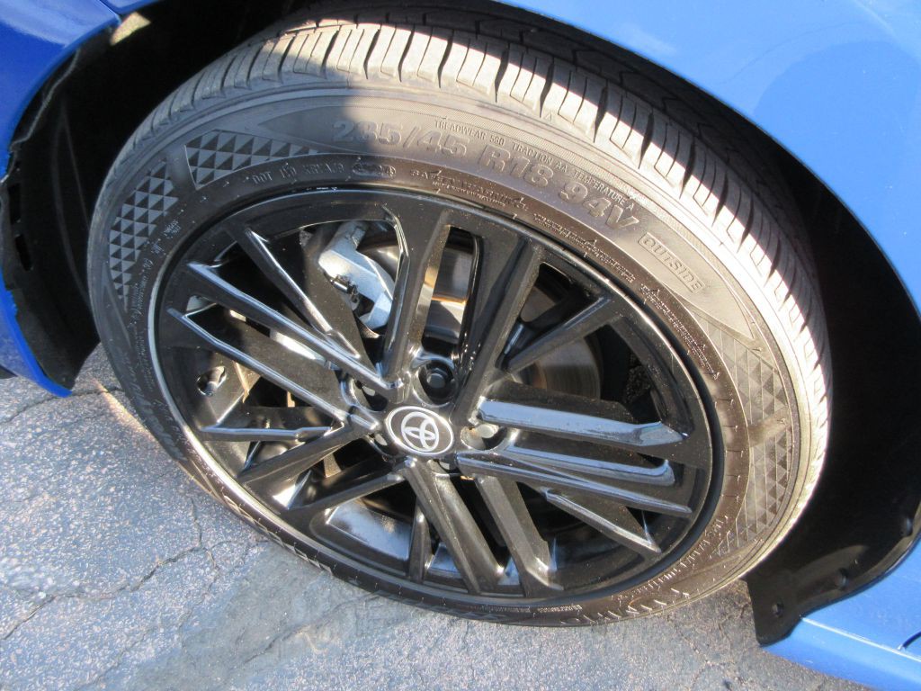 2025 Toyota Camry Image 18