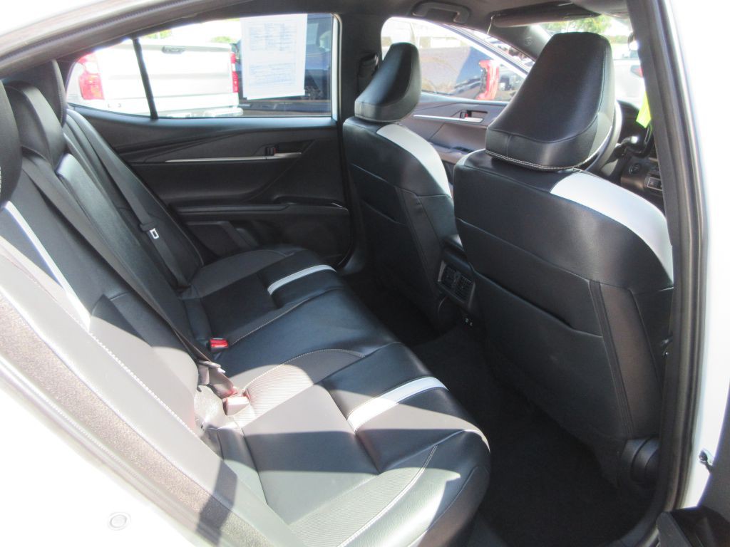 2025 Toyota Camry Image 10