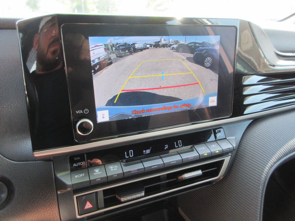 2025 Toyota Camry Image 13
