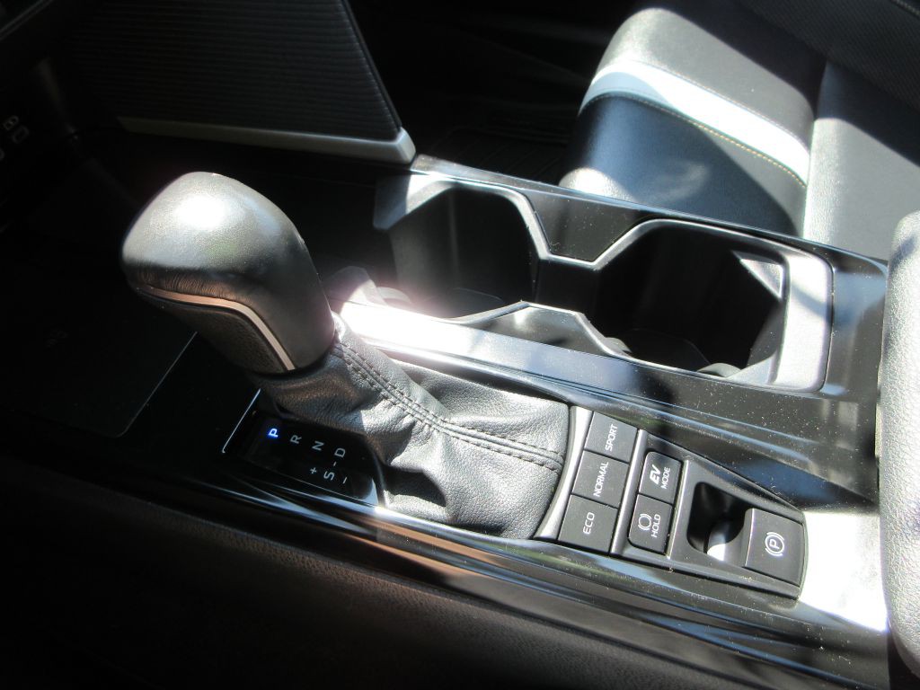 2025 Toyota Camry Image 14
