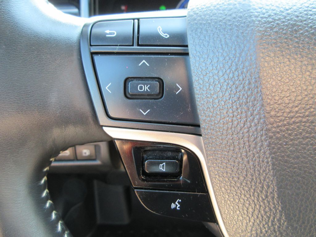2025 Toyota Camry Image 15