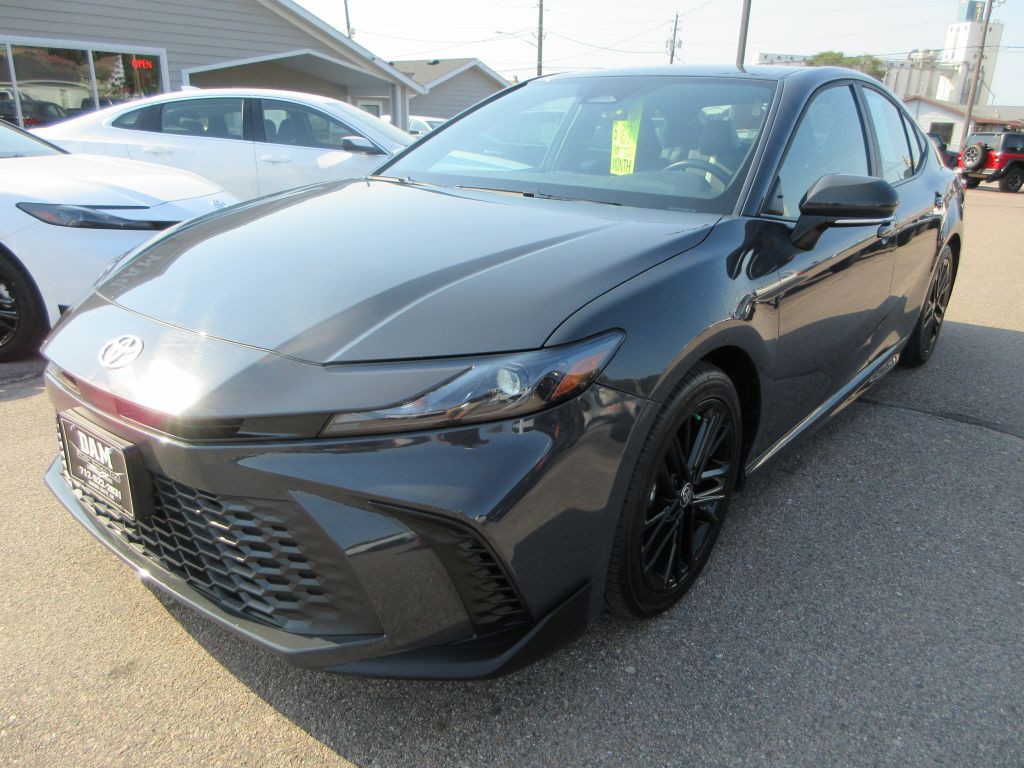 2025 Toyota Camry Image 1