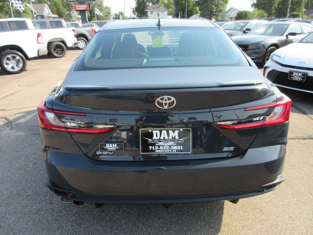 2025 Toyota Camry Image 4