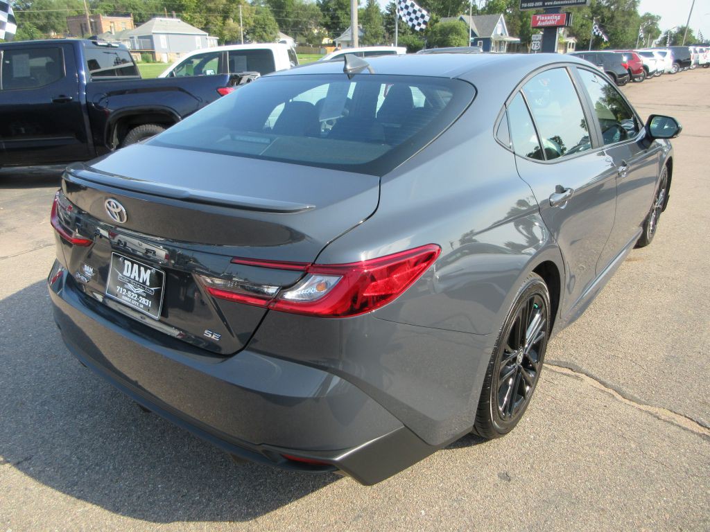 2025 Toyota Camry Image 5