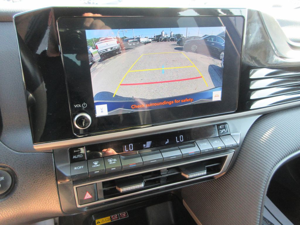 2025 Toyota Camry Image 13