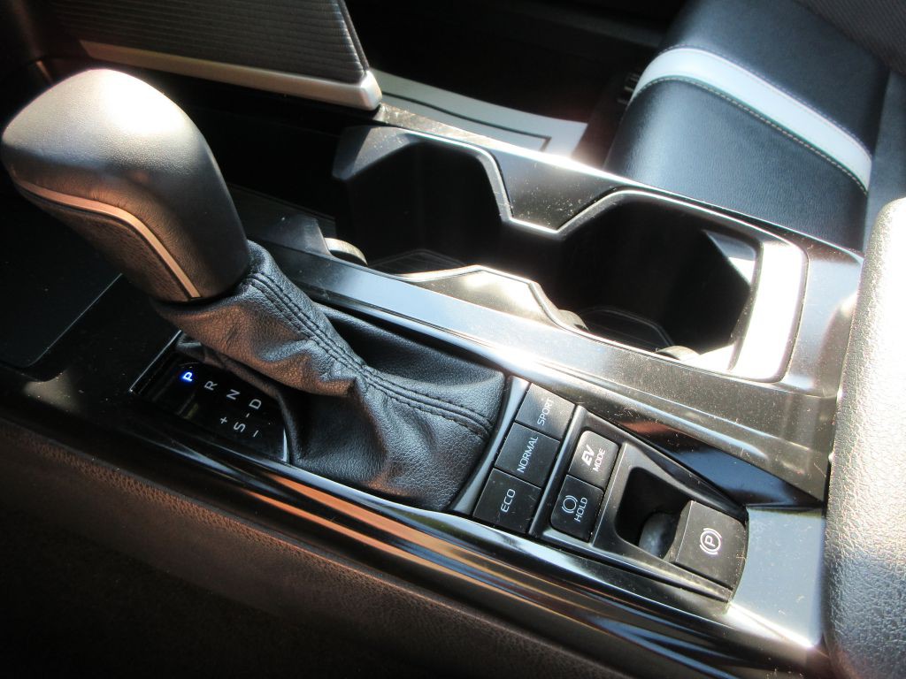 2025 Toyota Camry Image 14