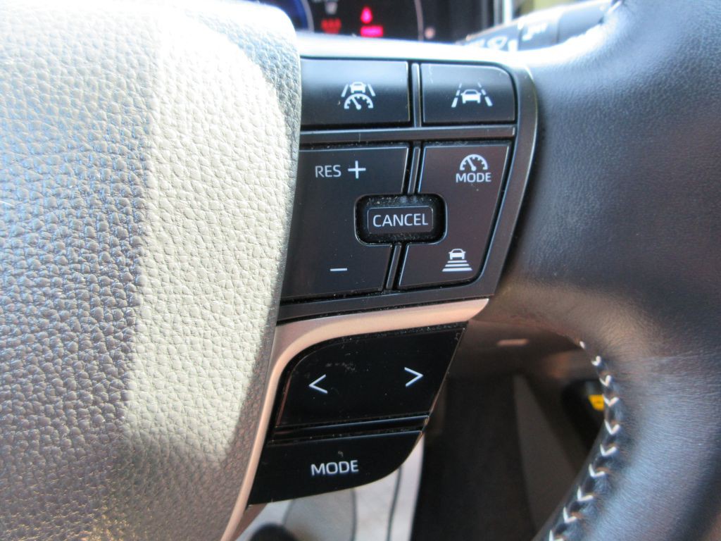 2025 Toyota Camry Image 16