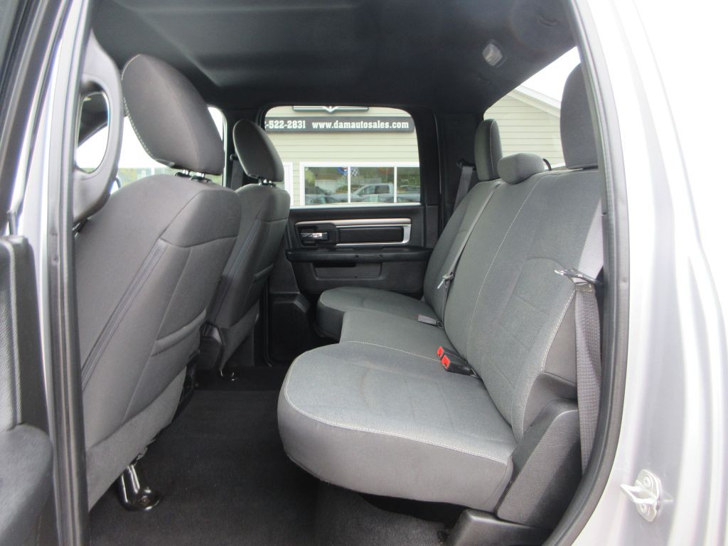 2024 RAM 1500 Image 9
