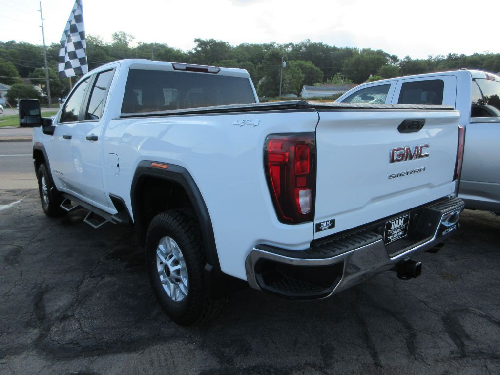 2021 GMC Sierra Image 2