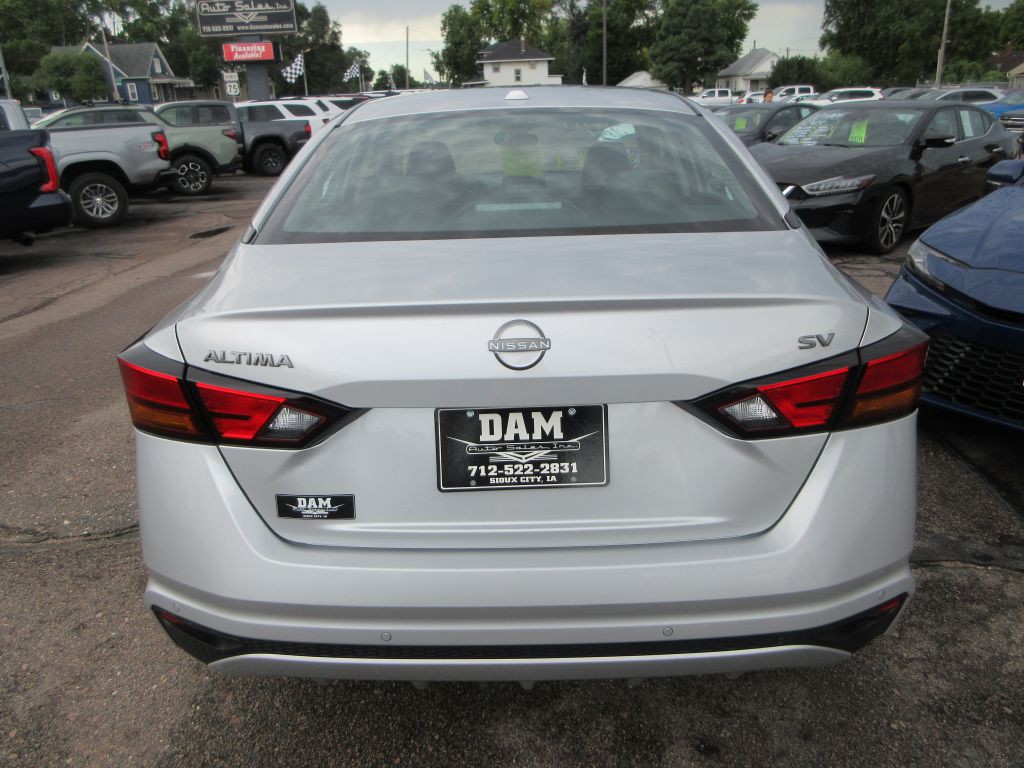 2024 Nissan Altima Image 4