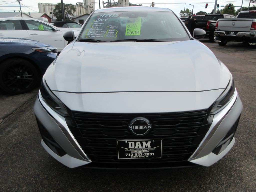 2024 Nissan Altima Image 7