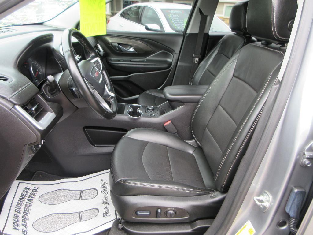 2024 GMC Terrain Image 8