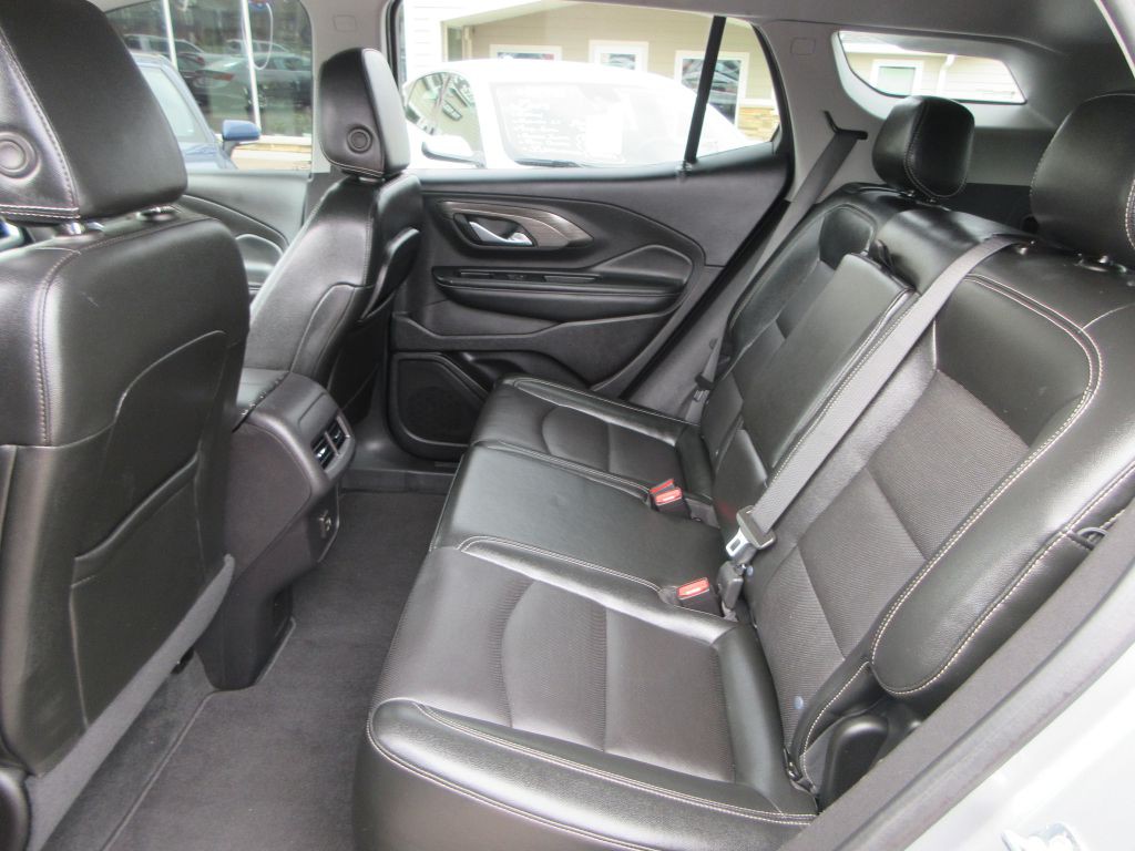 2024 GMC Terrain Image 9