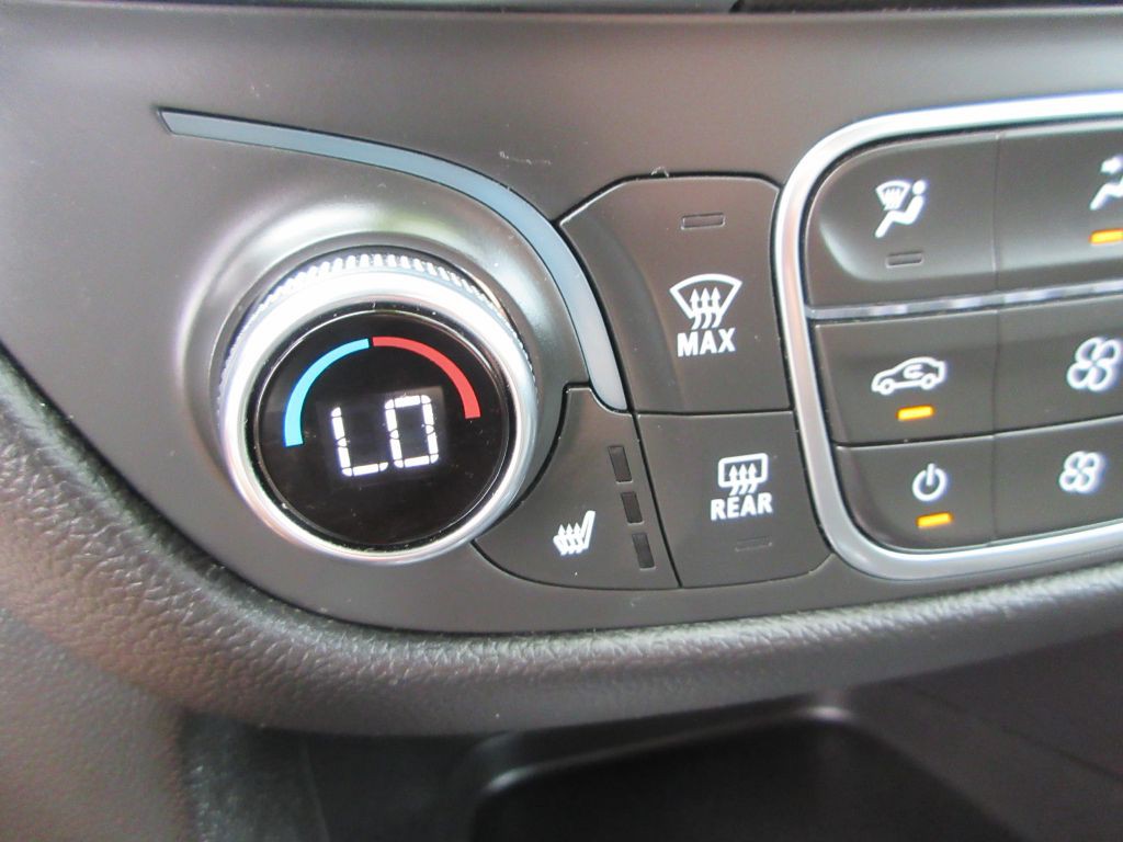 2024 Chevrolet Equinox Image 17