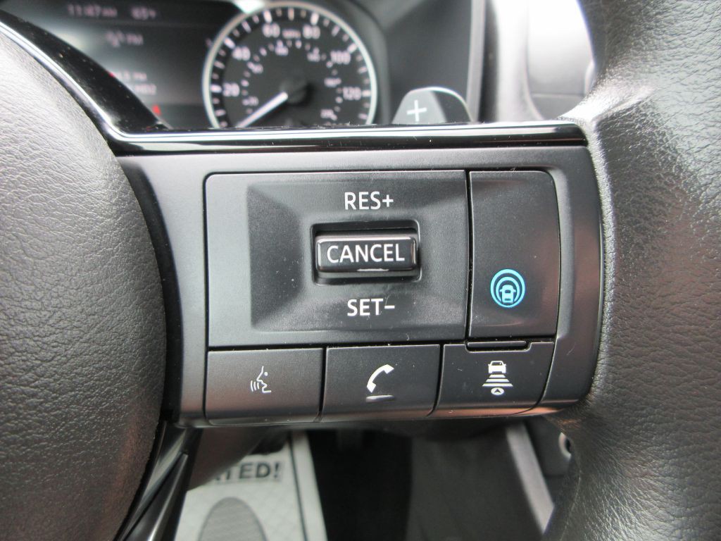 2021 Nissan Rogue Image 16