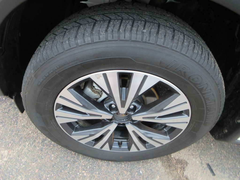 2021 Nissan Rogue Image 17