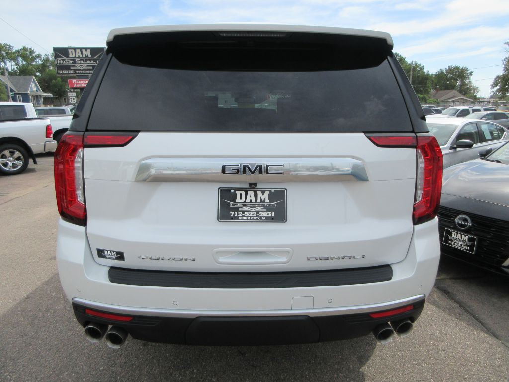 2023 GMC Yukon Image 4