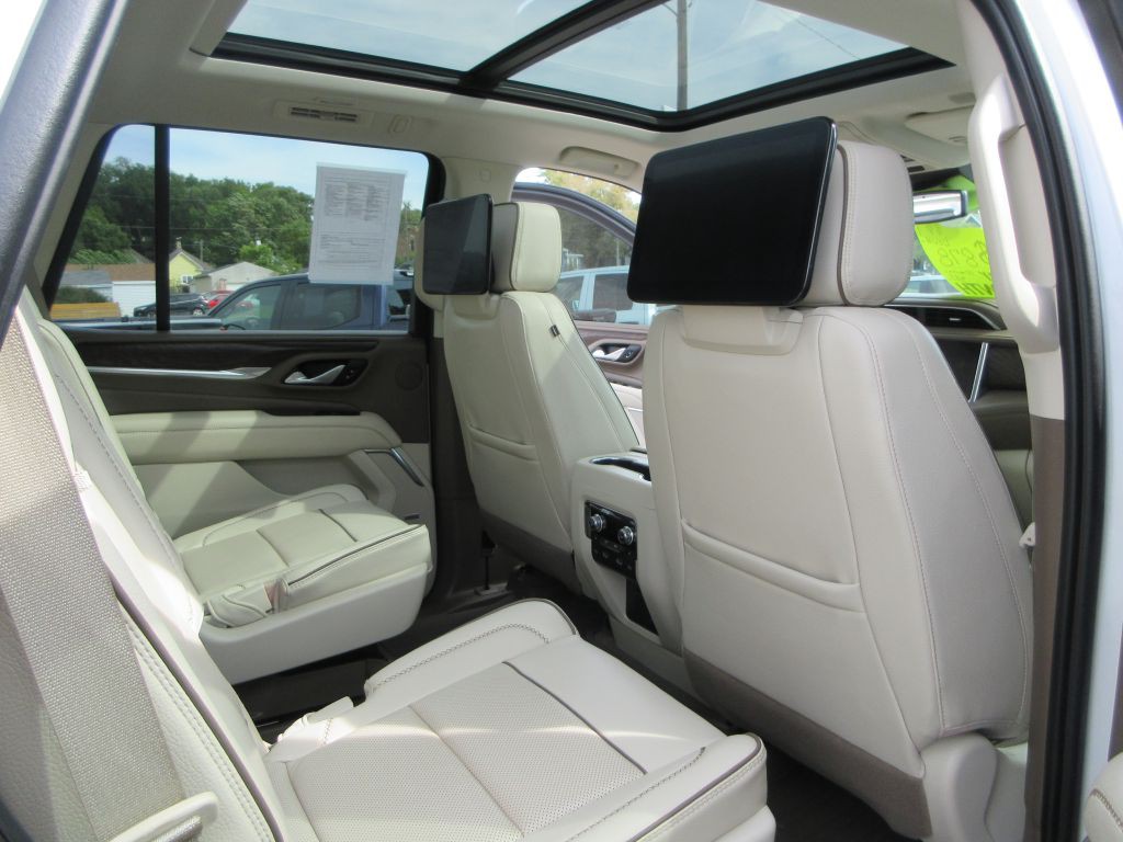 2023 GMC Yukon Image 12