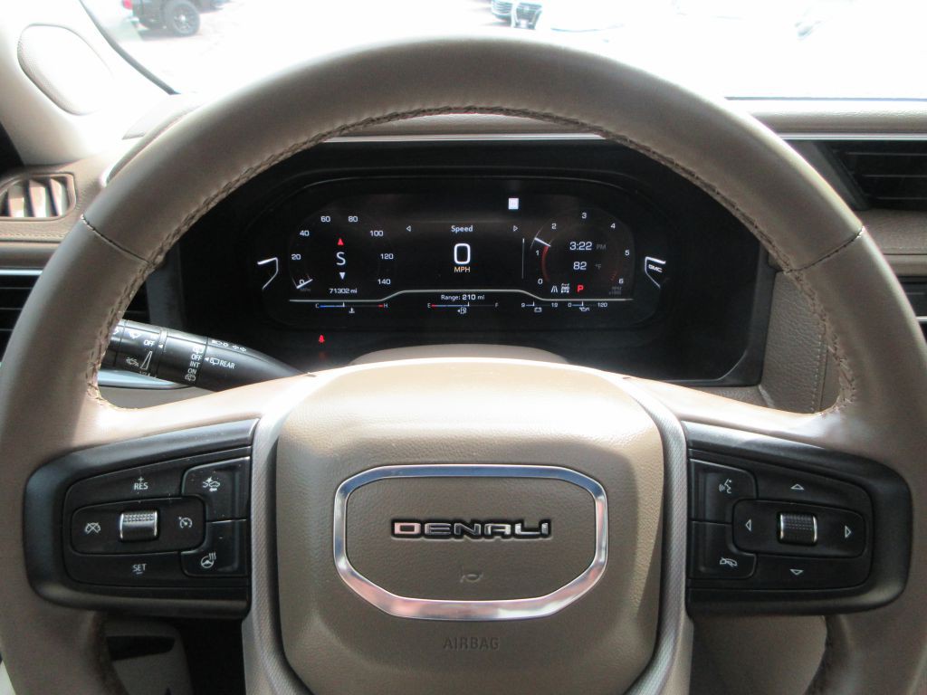 2023 GMC Yukon Image 14
