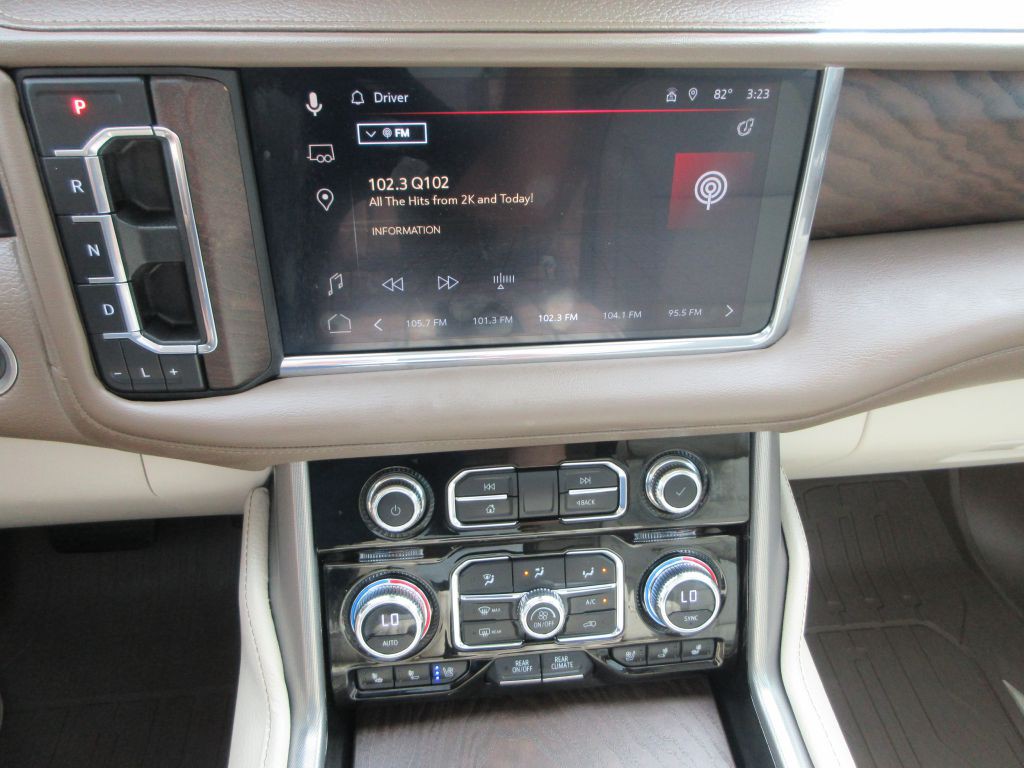 2023 GMC Yukon Image 16