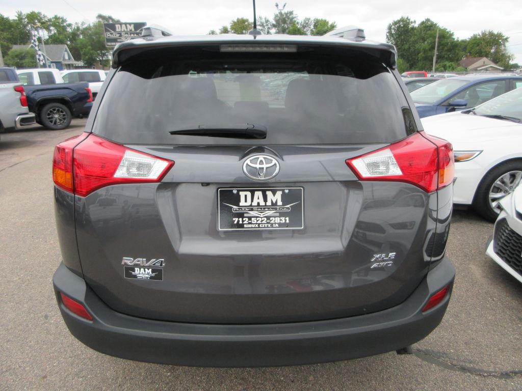 2015 Toyota Rav4 Image 4