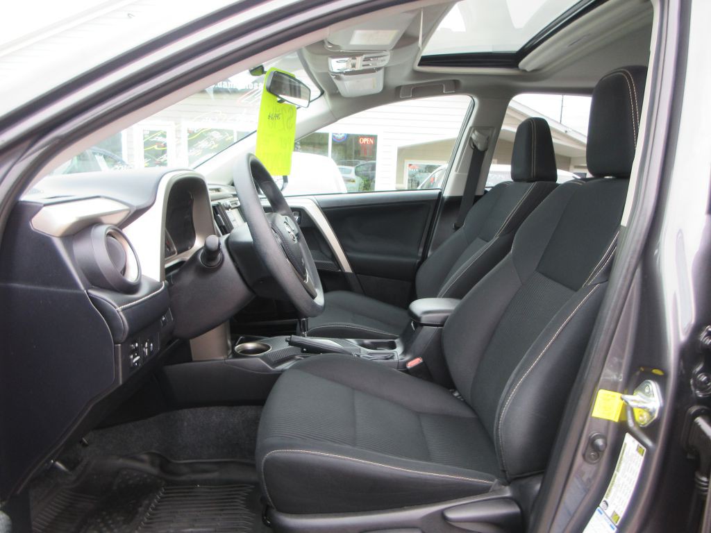 2015 Toyota Rav4 Image 8