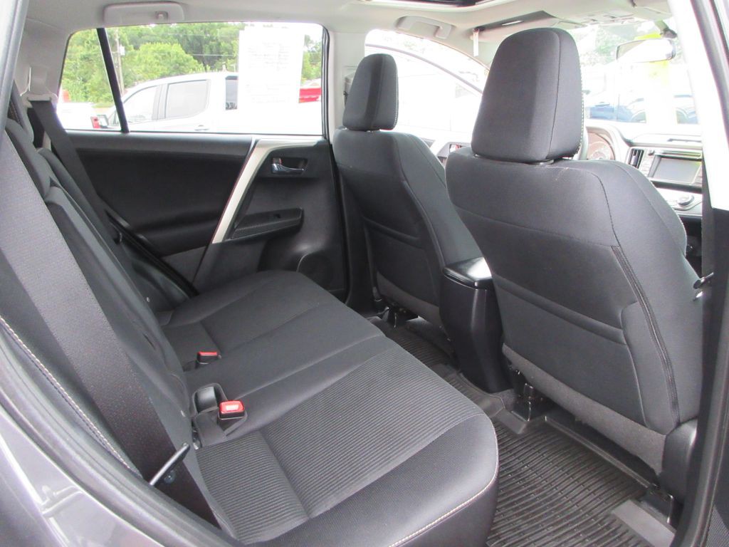 2015 Toyota Rav4 Image 11