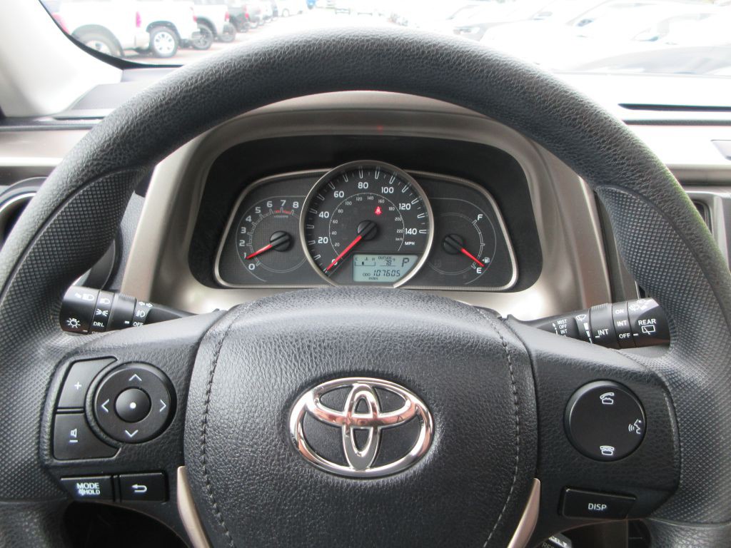 2015 Toyota Rav4 Image 13