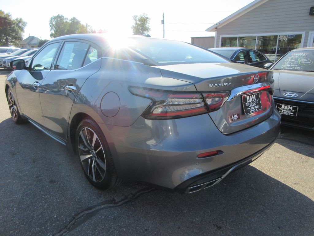2023 Nissan Maxima Image 3