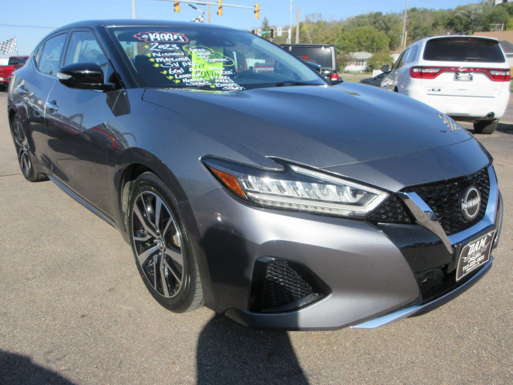 2023 Nissan Maxima Image 6