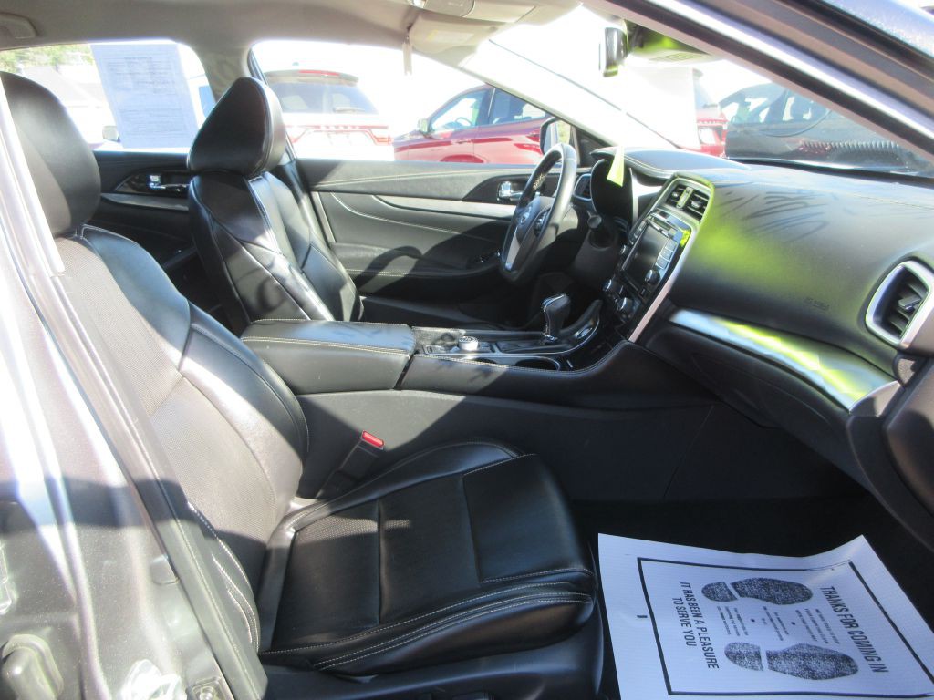 2023 Nissan Maxima Image 10