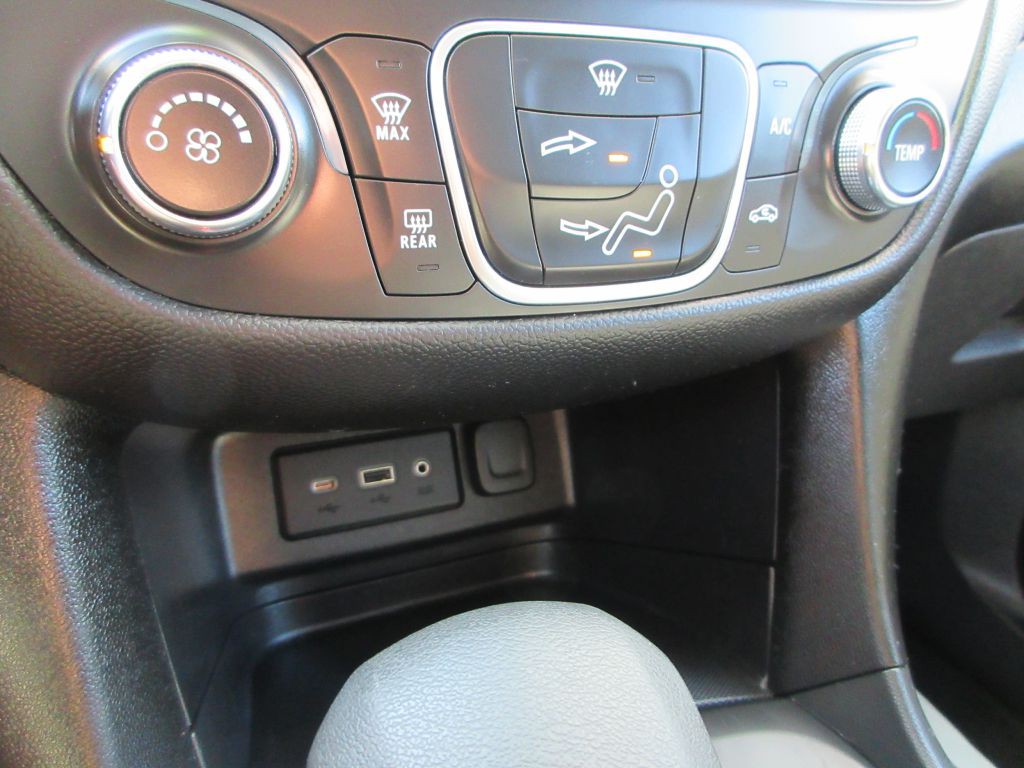 2022 Chevrolet Equinox Image 21