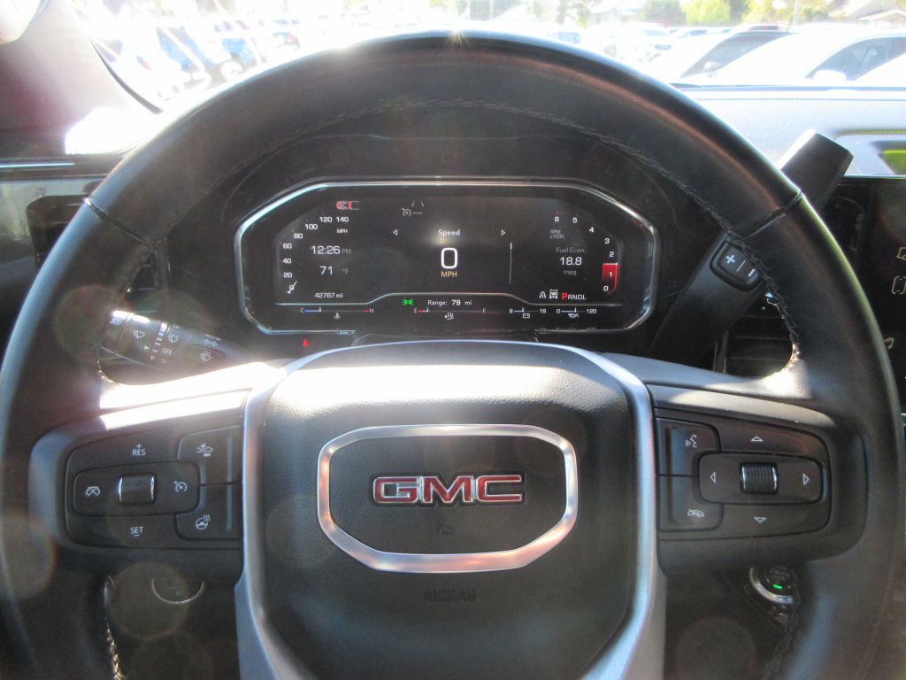 2025 GMC Sierra Image 14