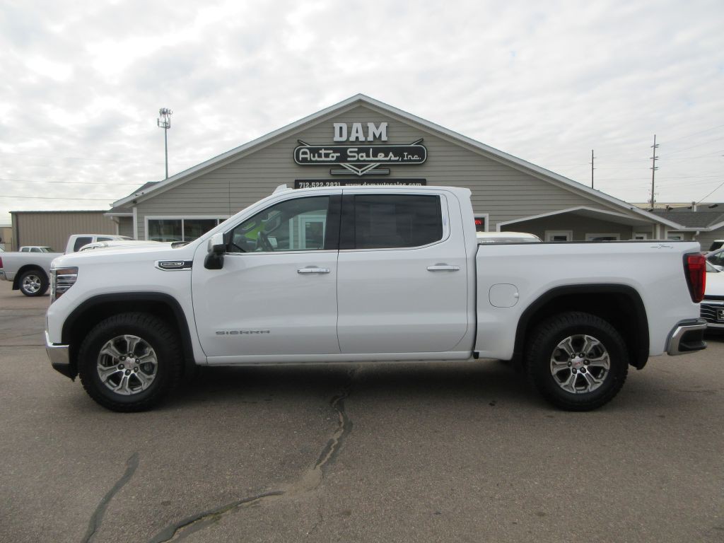2025 GMC Sierra Image 2