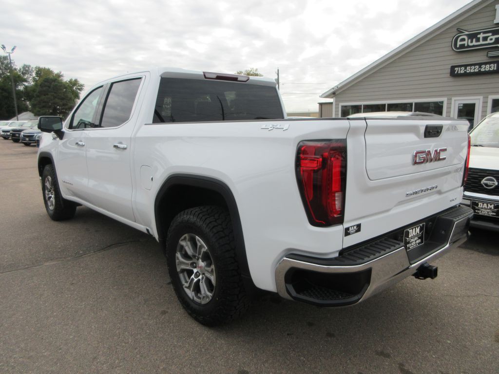 2025 GMC Sierra Image 3