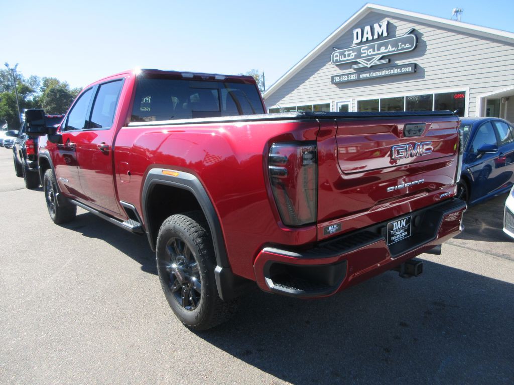 2025 GMC Sierra Image 3